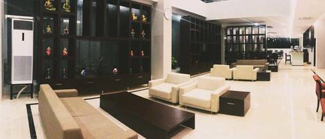 Sala de estar en el lobby