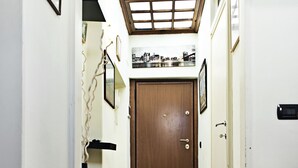 Classic Apartment, 1 Bedroom, Non Smoking | Living area | Flat-screen TV - ROMA 6 - KEYS OF ITALY - Duomo view (Florence)