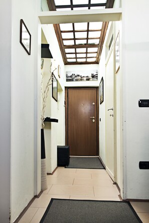 Classic Apartment, 1 Bedroom, Non Smoking | Living area - ROMA 6 - KEYS OF ITALY - Duomo view (Florence)