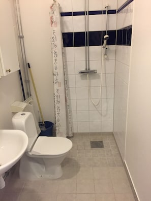 Studio, 1 Single Bed | Bathroom