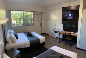 1 Schlafzimmer, individuell dekoriert, individuell eingerichtet