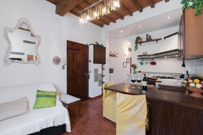 Apartment, 1 Schlafzimmer, Nichtraucher | Wohnbereich | Flachbildfernseher