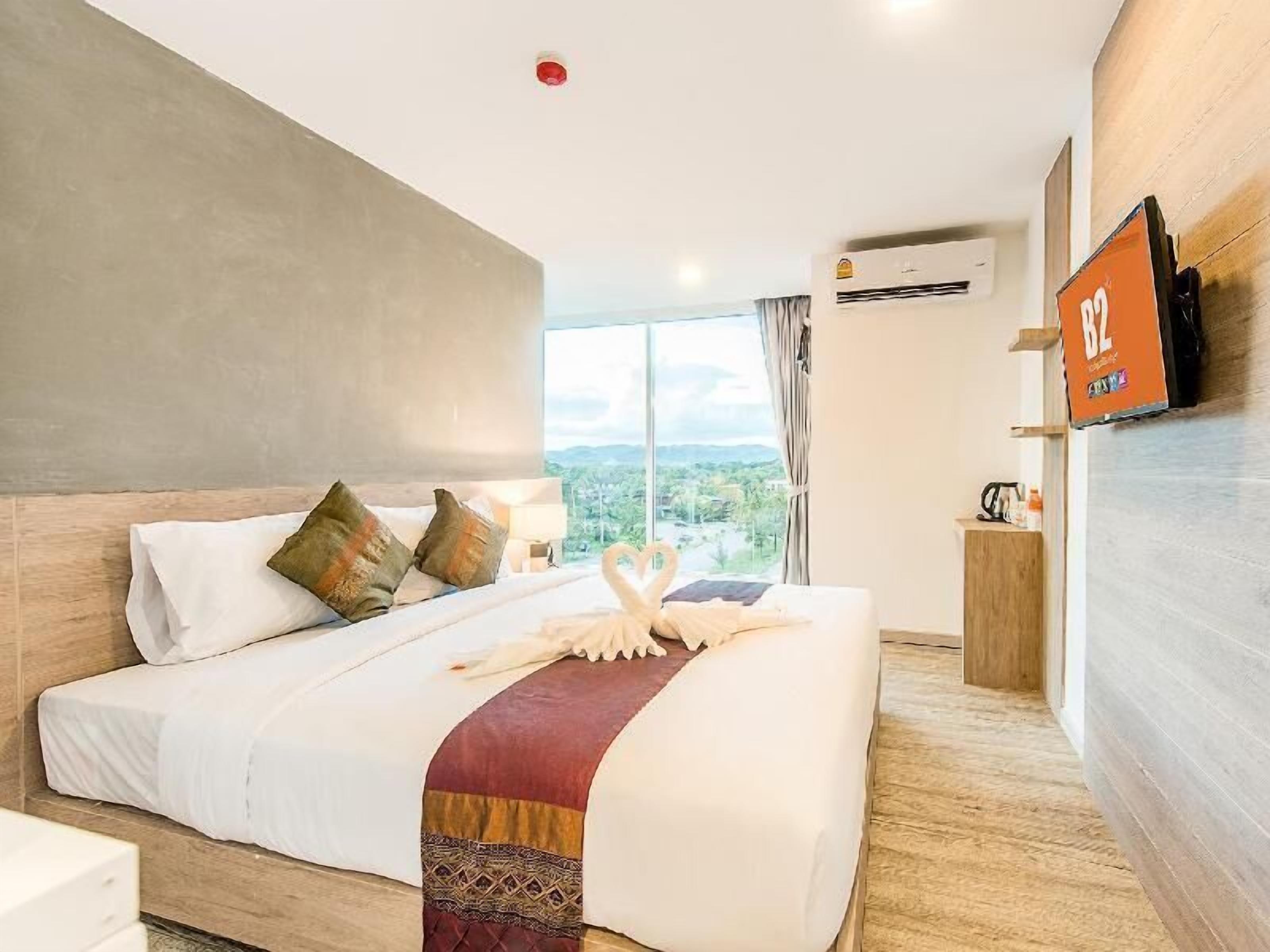 Escritorio, cortinas blackout, wifi gratis y ropa de cama 