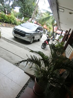 ที่จอดรถฟรี