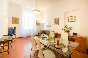 Apartment, 1 Schlafzimmer, Nichtraucher | Wohnbereich | Flachbildfernseher