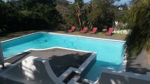 Alberca al aire libre