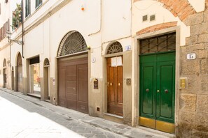 Property entrance - Sprone 15 - Keys OF Italy (Florence)