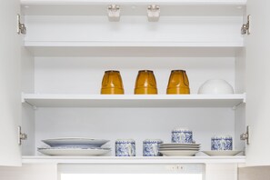 Apartment Room 402 | Private kitchenette | Fridge, microwave, stovetop, cookware/dishes/utensils - JESUS SQUARE Nippombashi (Osaka)