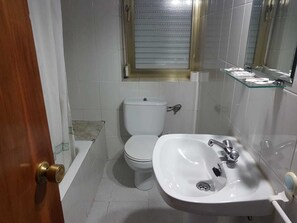 Amenidades de baño gratuitas y toallas