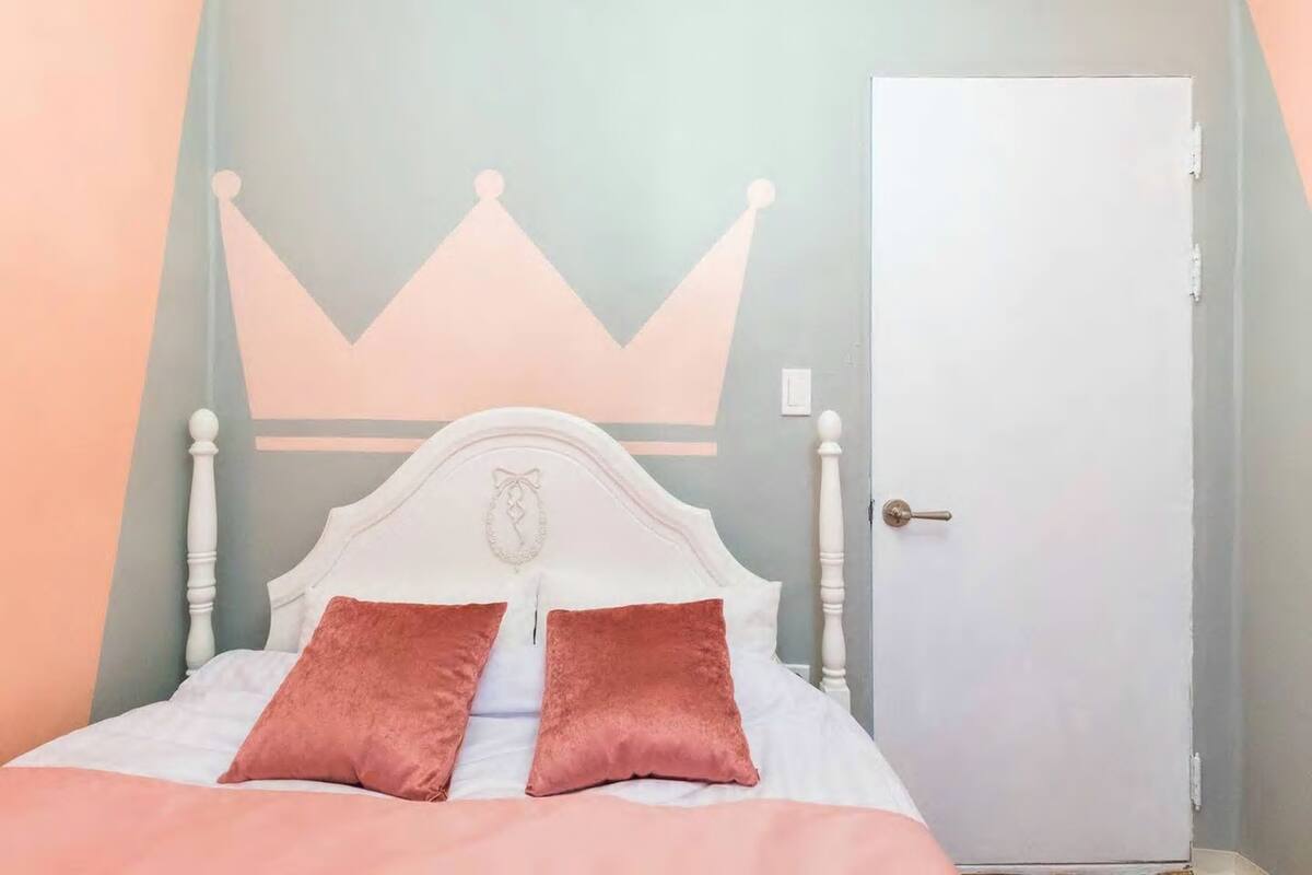 House (1F) | Iron/ironing board, WiFi (free)