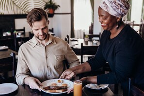 Desayuno buffet incluido todos los días