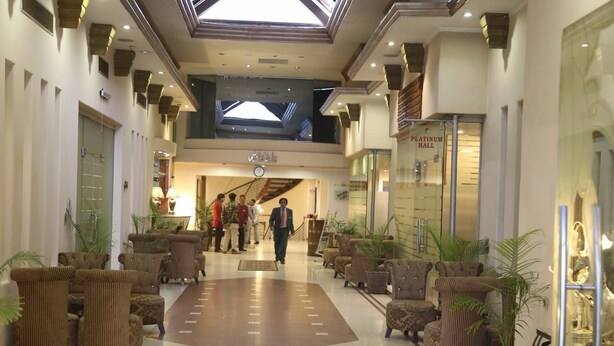 Lobby - Hotel Crown Plaza Lahore (Lahore)