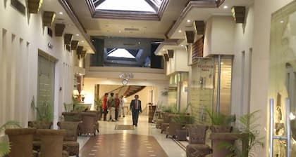 Hotel Crown Plaza Lahore