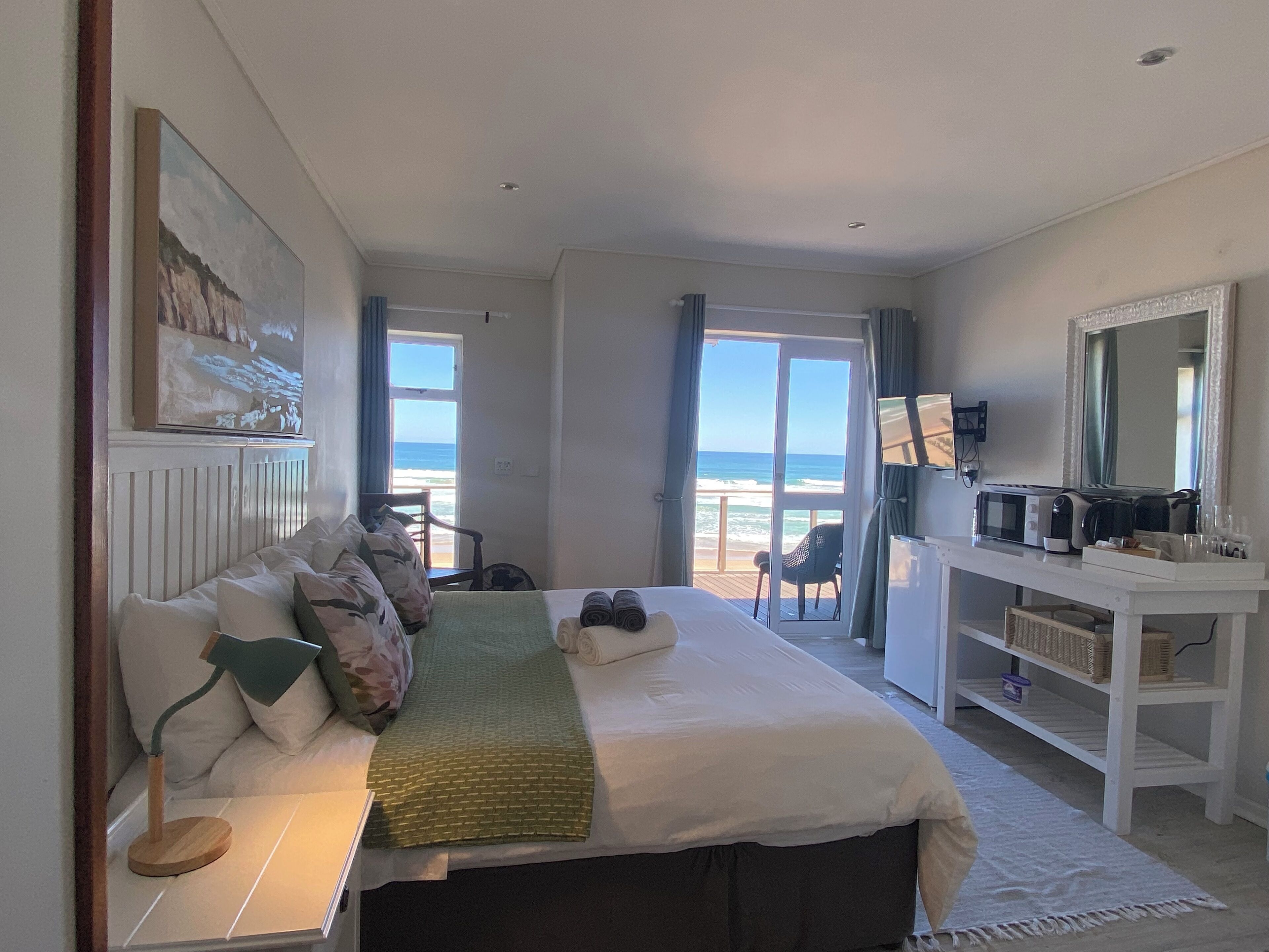 Dobbeltrom – comfort | Safe på rommet, reiseseng for barn, wi-fi (inkludert) og sengetøy