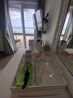 Habitación Deluxe | Caja fuerte, wifi gratis, ropa de cama