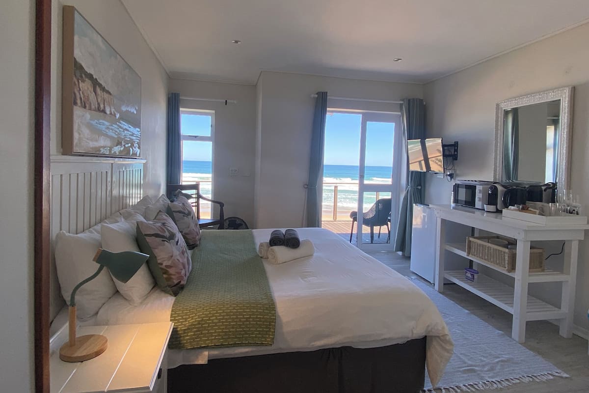 Comfort Room | In-room safe, free WiFi, bed sheets