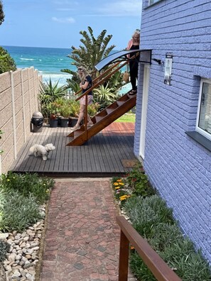 Basic Room | In-room safe, free WiFi, bed sheets - Sea Paradise (Wilderness)