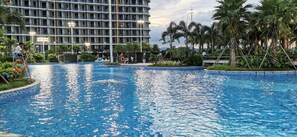 Front of property - Haiquanxi Holiday Apartment (Zhongshan)