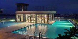 2 outdoor pools - Haiquanxi Holiday Apartment (Zhongshan)