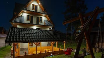 Área de juegos infantiles al aire libre