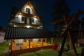 Área de juegos infantiles al aire libre