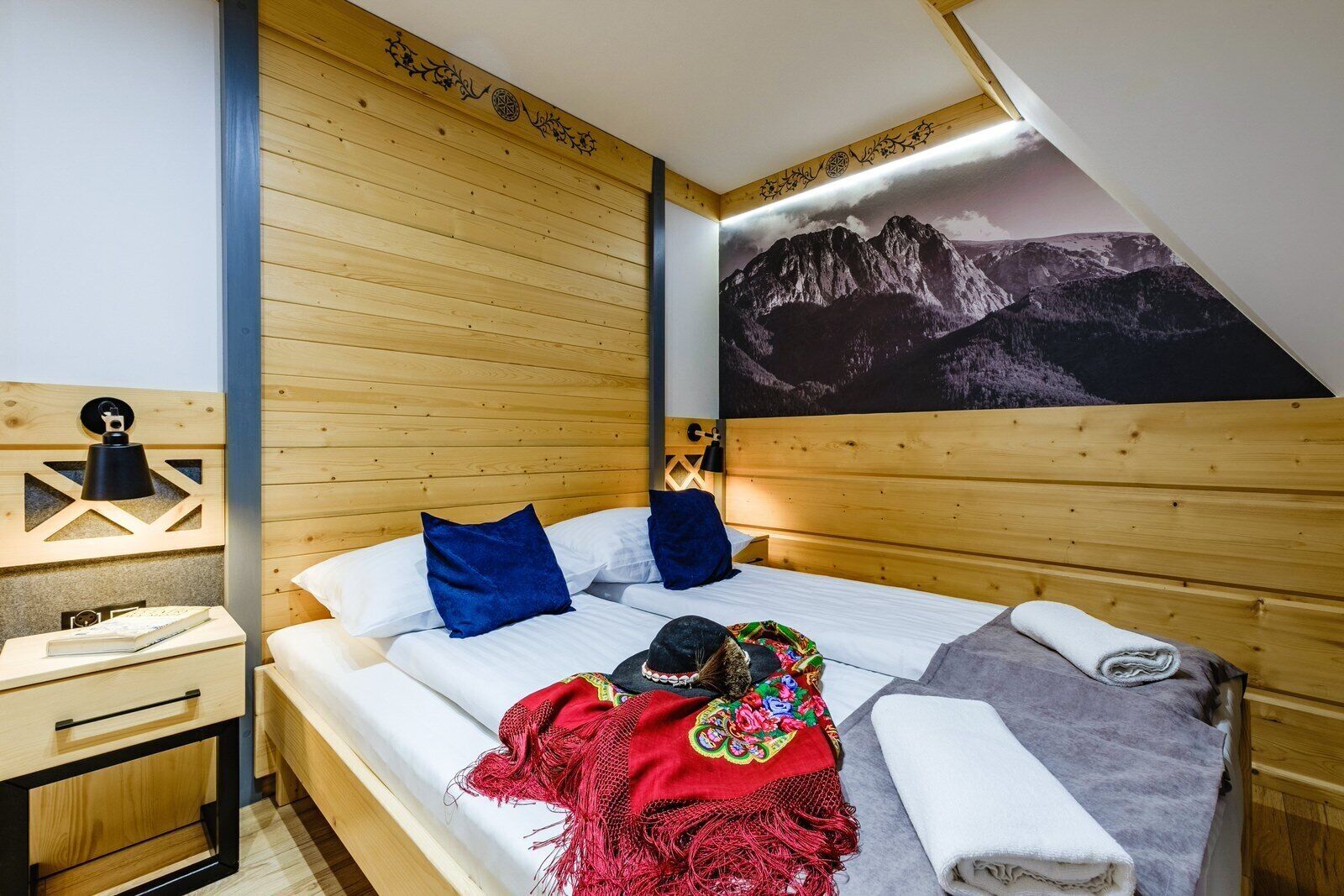 واي فاي مجانًا وملاءات أسرّة