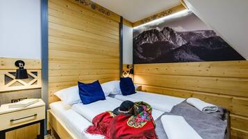 Deluxe Double or Twin Room, Balcony | Free WiFi, bed sheets