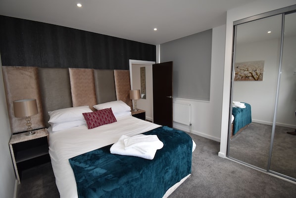 Apartment, 1 Double Bed, Non Smoking | 1 bedroom, blackout drapes, iron/ironing board, free WiFi - Shortletting by Centro Ap. - Milburn H. (Milton Keynes)