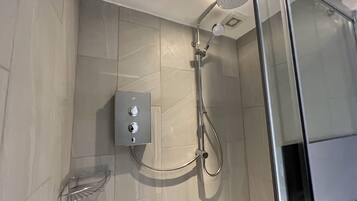 Deluxe Cottage, Ensuite, Garden View | Bilik Mandi