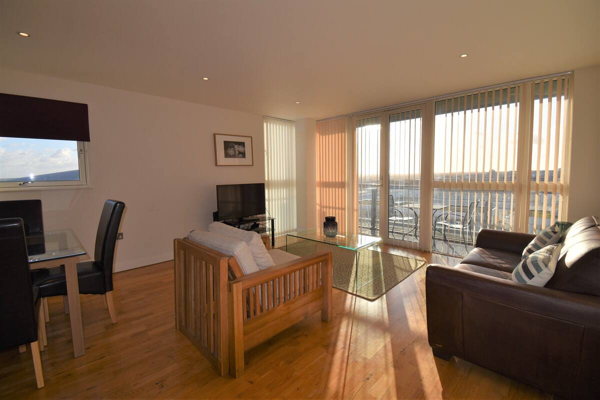 Apartment, 1 King Bed, Non Smoking | Interior