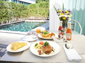 Daily buffet breakfast for a fee - T Villas Huahin (Hua Hin)