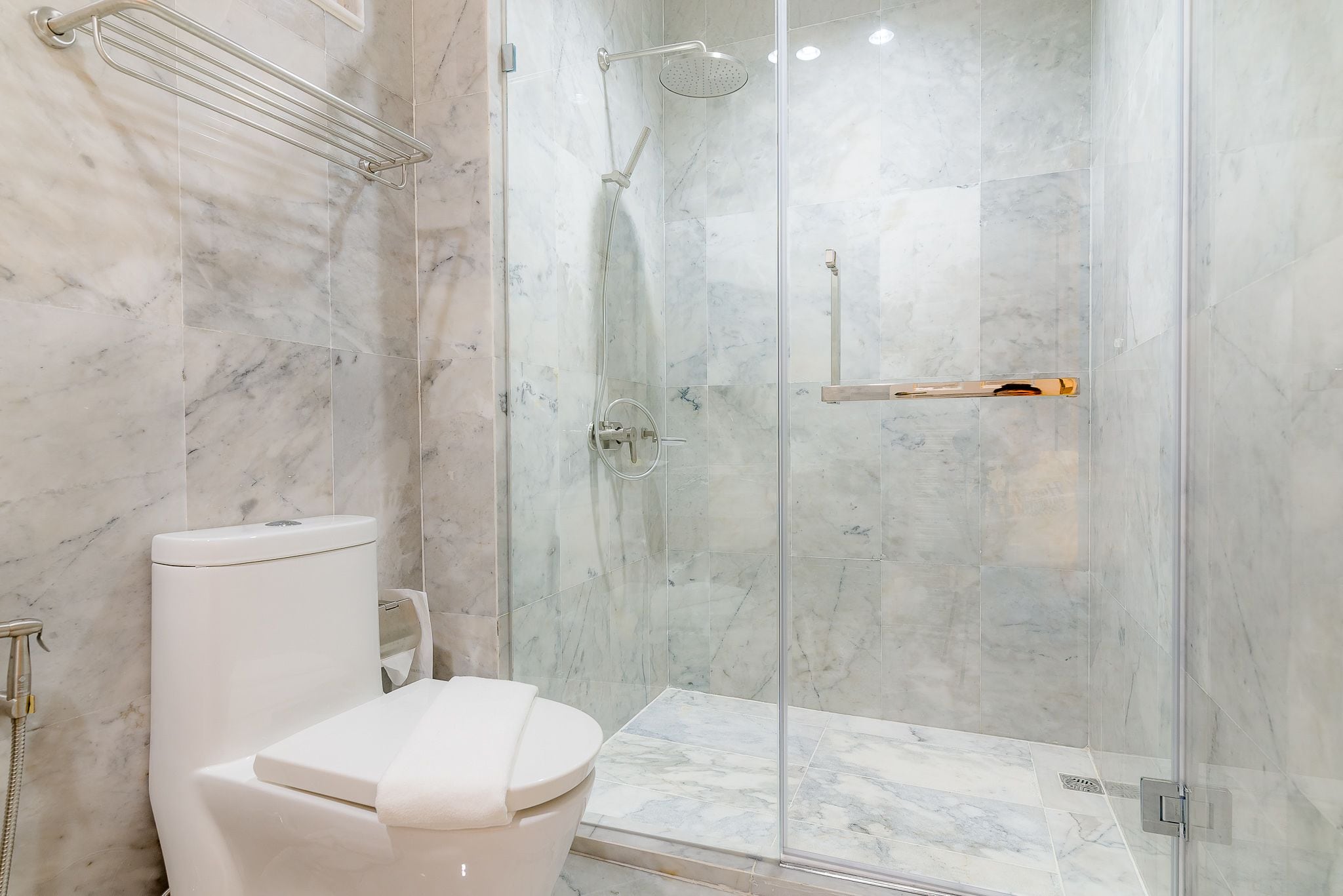 Villa Standard, 1 chambre, vue piscine | Douche de la salle de bain