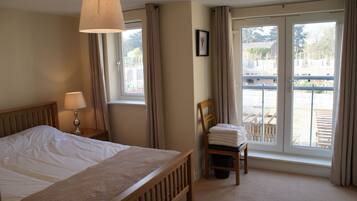 Apartment, 2 Bedrooms, Non Smoking | 2 bedrooms, iron/ironing board, free WiFi, bed sheets