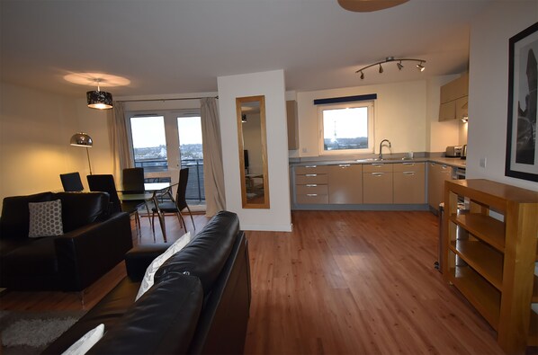 Apartment, 1 King Bed, Non Smoking | Living area | Flat-screen TV - Shortletting by Centro Ap. - Pinnacle (Northampton)