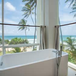 Mora | 1 bedroom, in-room safe, desk, blackout drapes