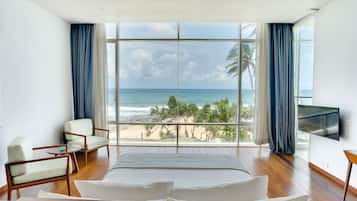 1 bedroom, in-room safe, desk, blackout curtains