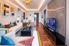 Leilighet – executive, 2 soverom | Oppholdsområde | TV