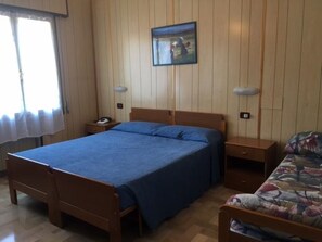 Double Room, 1 Large Single Bed