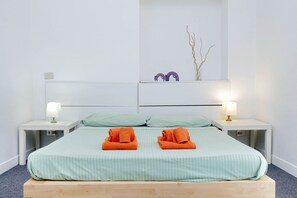 2 bedrooms, iron/ironing board, cots/infant beds, free WiFi - Babuino - WR Apartments (Rome)