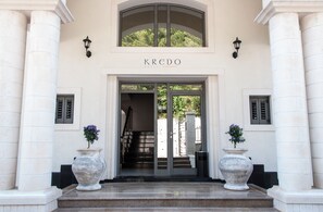 Entrada al alojamiento