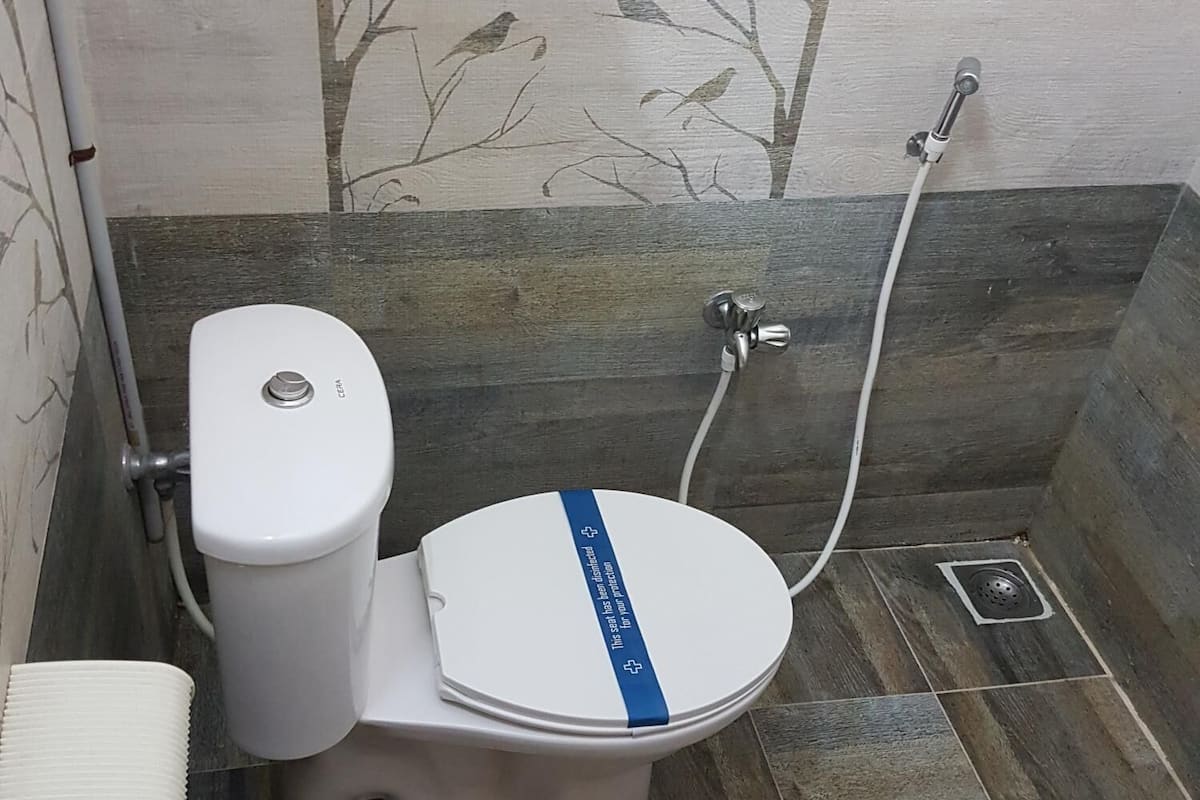 shower, free toiletries, hair dryer, bathrobes