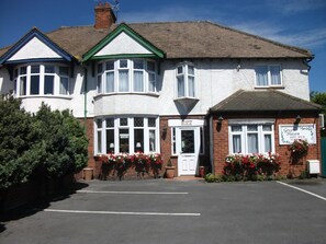 Exterior - Green Haven Guest House (Stratford-upon-Avon)