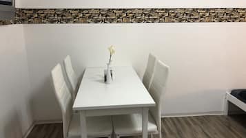 Apartment | In-room dining