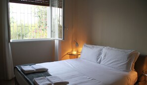 Comfort dubbelrum eller tvåbäddsrum - 1 kingsize-säng | 3 sovrum, egyptiska bomullslakan och sängtillbehör av högsta kvalitet