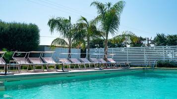 Seasonal outdoor pool
