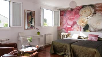 Superior Double Room, Mountain View | In-room safe, blackout curtains, soundproofing, cots/infant beds