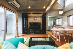 Interior - Amuse Villa KONFORTA (Chatan)