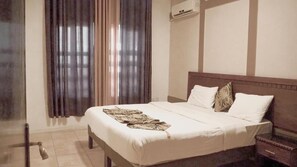 2 bedrooms, premium bedding, minibar, in-room safe - Alfawanees Hotel Apartments (Amman)