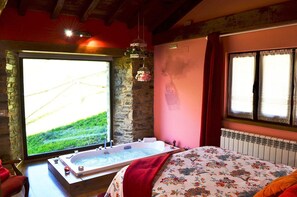 Casa, 2 habitaciones, hidromasaje (El Encanto del Valle) | Tina de hidromasaje