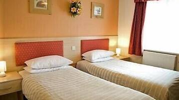 Cribs (free), WiFi (surcharge), bed sheets